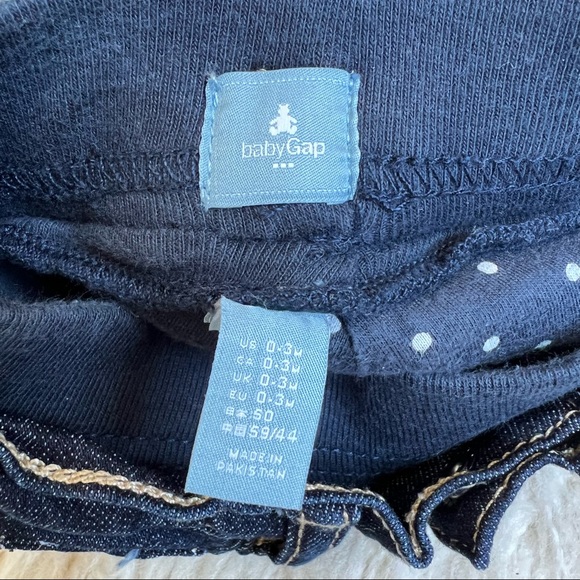 Baby Gap Flannel-Lined Jeans | 0-3 mo | Baby Girls - Picture 7 of 8